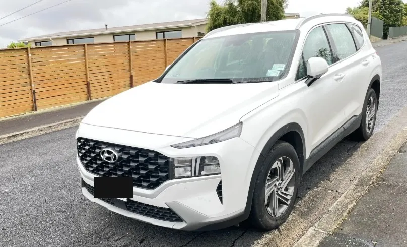 這趟在紐西蘭租的白色 Hyundai Santa Fe